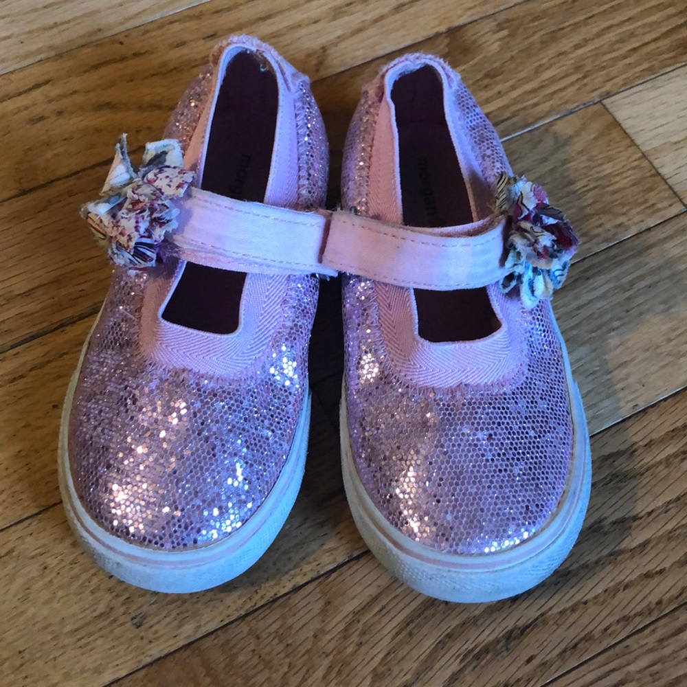 Morgan & Milo pink shoes size 9